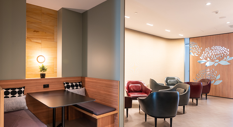 Phone booths, collaborative Coworking Spaces, and ergonomic chairs at TEC Centres, creating ideal settings for casual and formal meetings