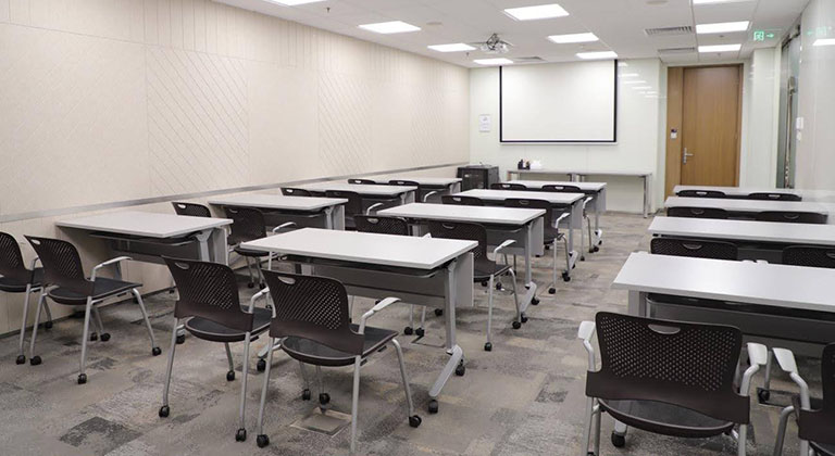 德事 TEC 的会议室有完善设备,适合进行重要会议或商业活动