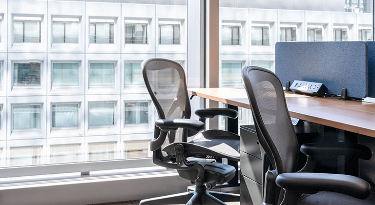 サテライトオフィスに使える完全個室型のレンタルオフィス