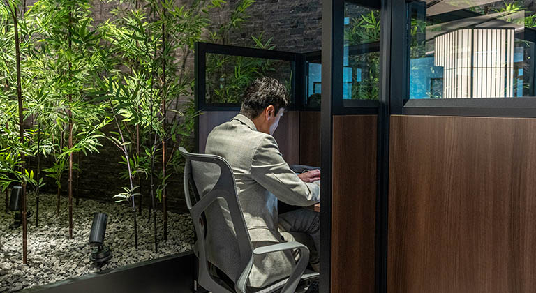 レンタルオフィスにある高品質なコワーキングスペース